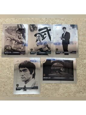 Bruce Lee Dragon 2024 Silver Chrome Refractor MMA Movie Cards Worth $50